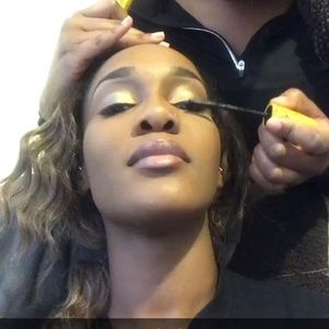 Meet your Posher, Jeanette